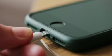 스마트폰 배터리 빨리 닳는 이유 5가지와 오래 쓰는 설정 방법